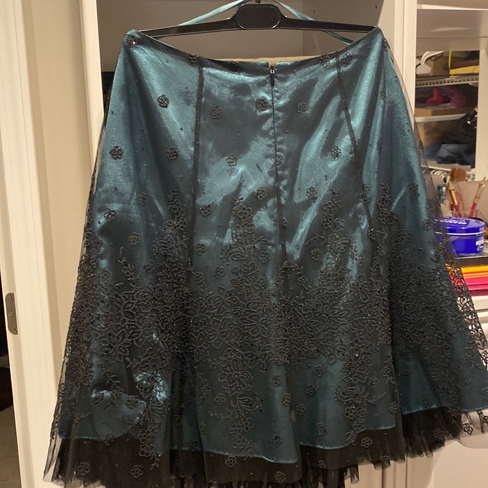 Adrianna Papell Teal Embroidered Sequin Skirt Size 10 reposhed worn once